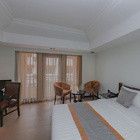 Sokchea Angkor Hotel Сіємреап Екстер'єр фото