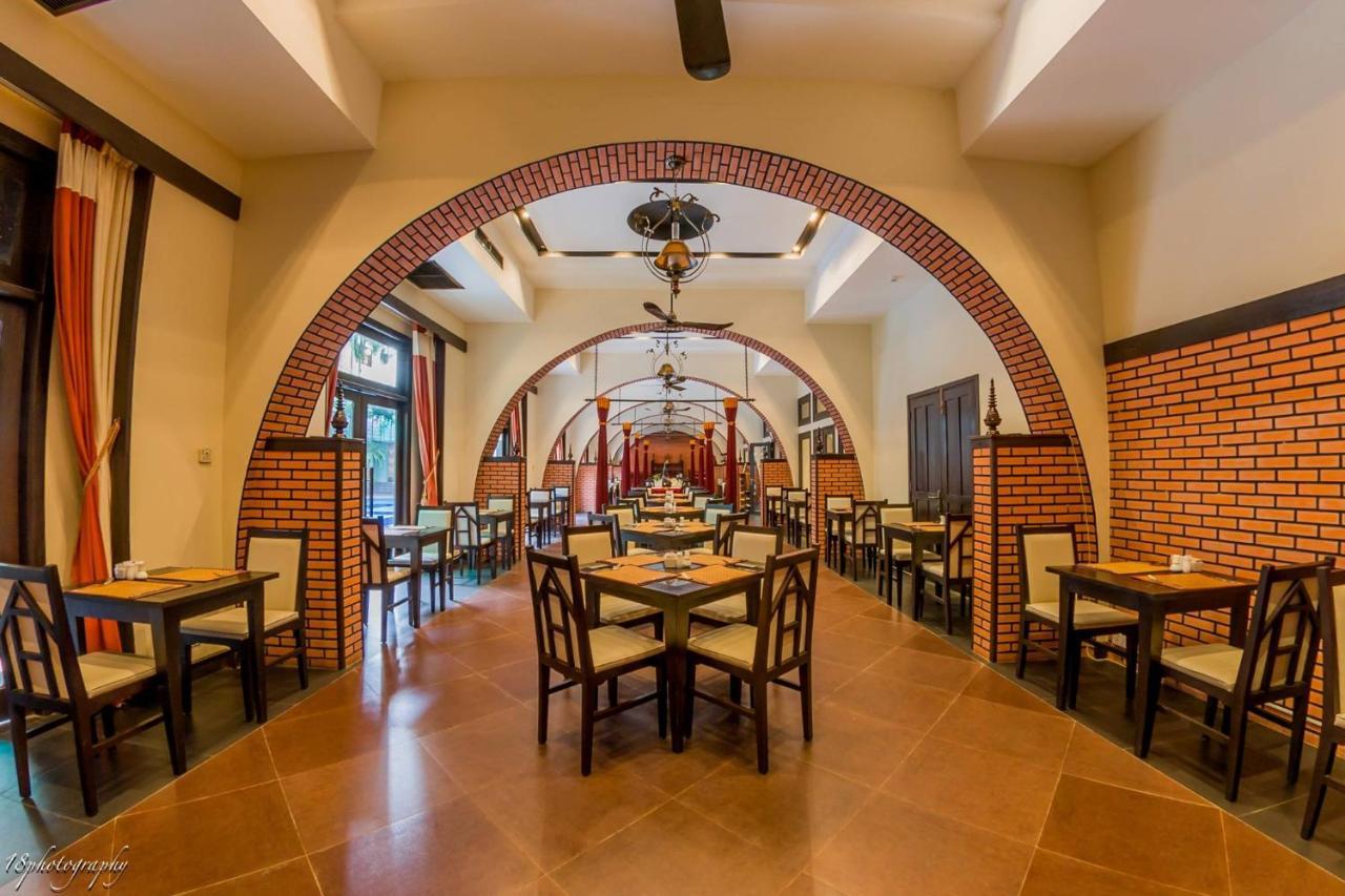 Sokchea Angkor Hotel Сіємреап Екстер'єр фото