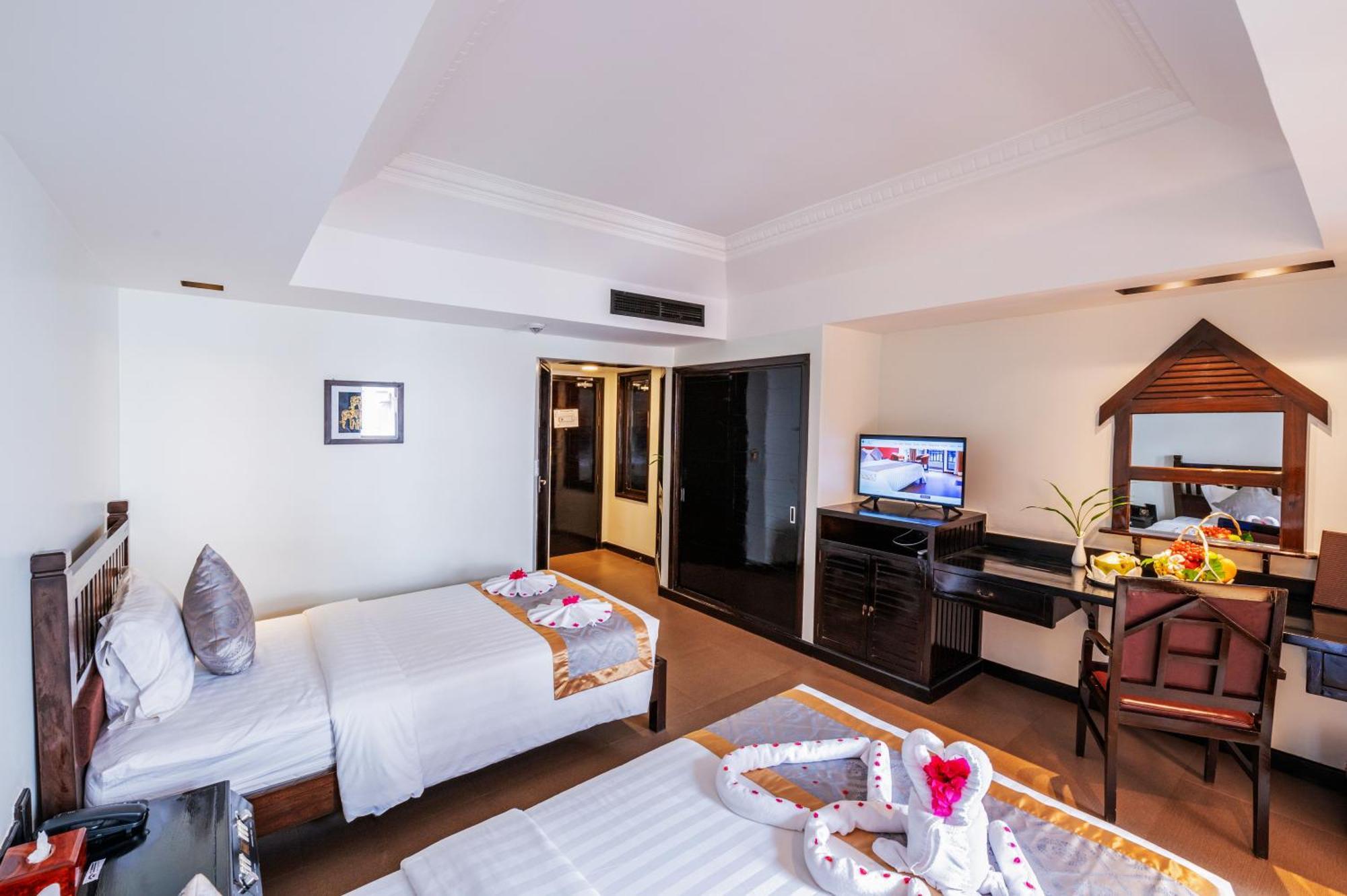 Sokchea Angkor Hotel Сіємреап Екстер'єр фото