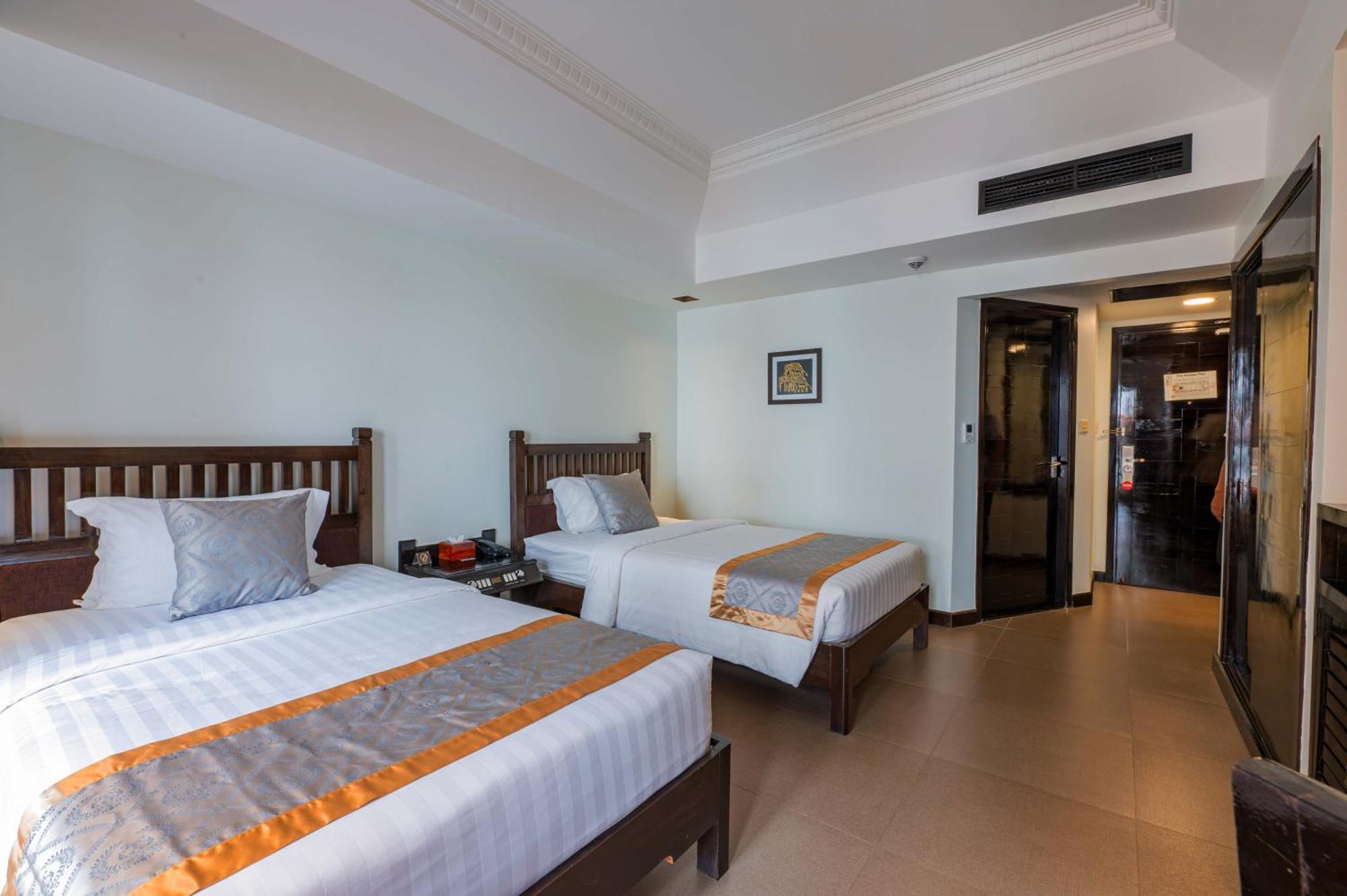 Sokchea Angkor Hotel Сіємреап Екстер'єр фото